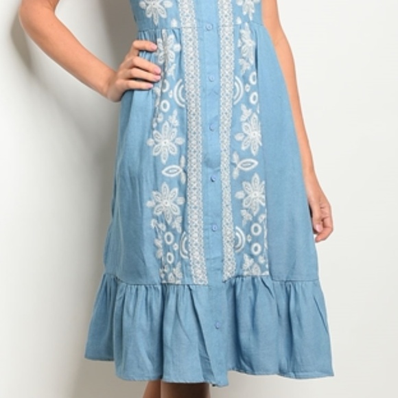 2 POCKETS ! Denim Button Up Embroidered SunDress - Picture 4 of 9